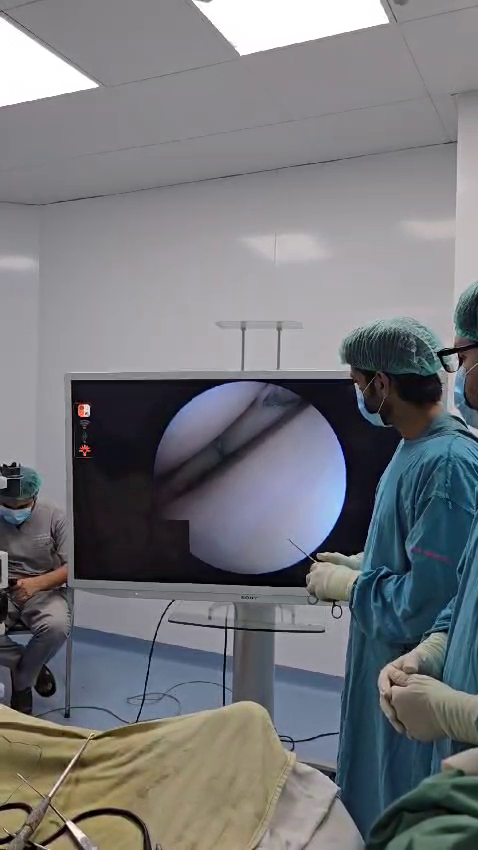 Patient with knee problem having Arthroscopic surgery for meniscal repair and ACL reconstruction by the best orthopedic surgeon in the country Dr Muhammad Inam 